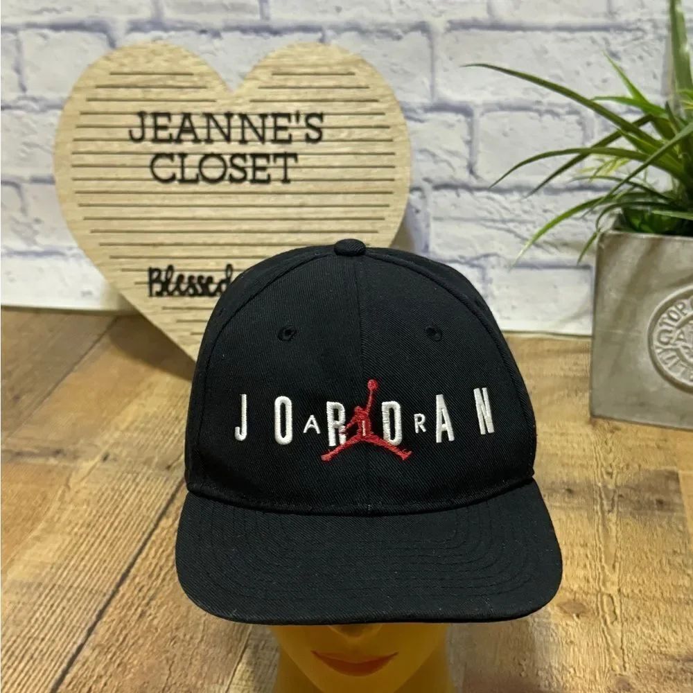 JORDAN
YOUTH JUMPMAN AIR SNAPBACK